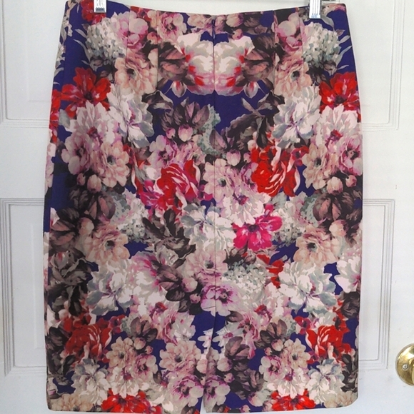 Talbots Floral Mini Skirt 6p - Picture 5 of 5